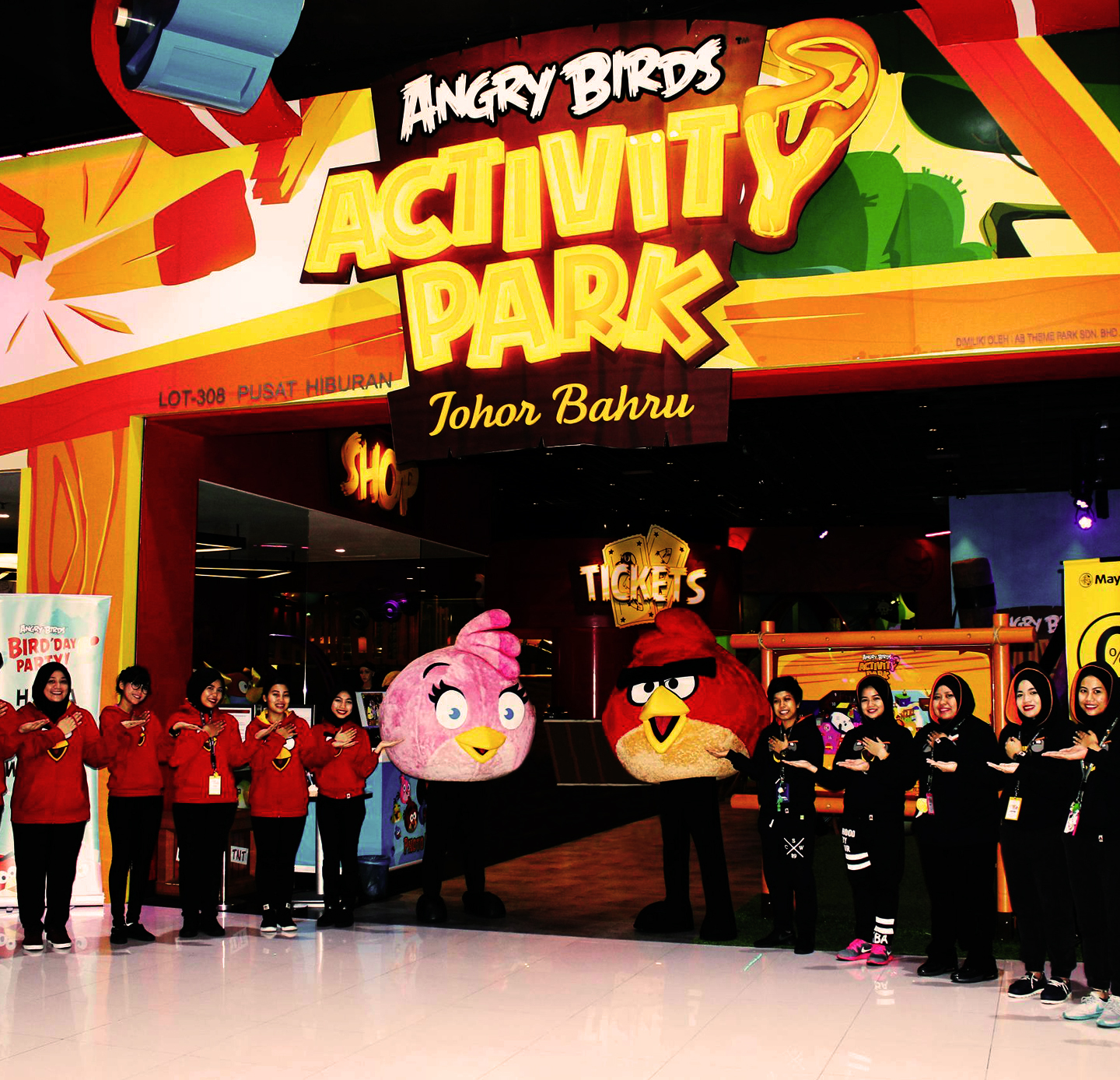 ANGRY BIRD ACTIVITY PARK